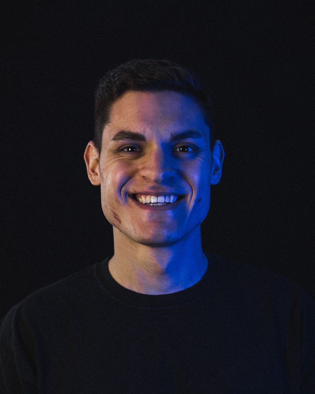 Kontaktiere Joel